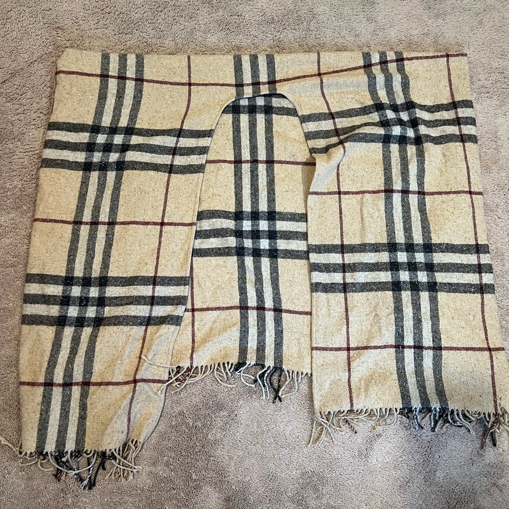 Burberry Beige Checkered Cape